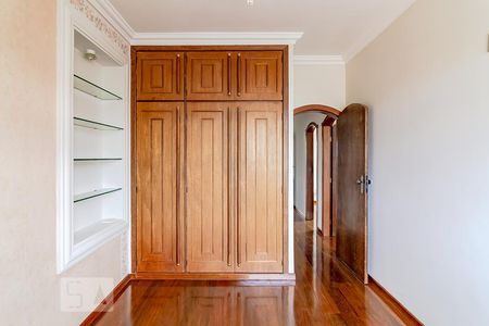 Apartamento à venda com 180m², 5 quartos e 4 vagasQuarto 3