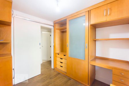 Quarto de apartamento para alugar com 3 quartos, 98m² em Vila Olímpia, São Paulo