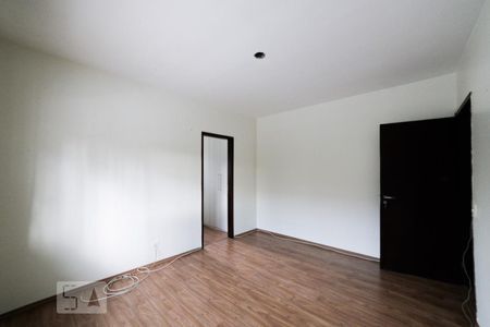 Casa à venda com 150m², 3 quartos e 2 vagasSuíte