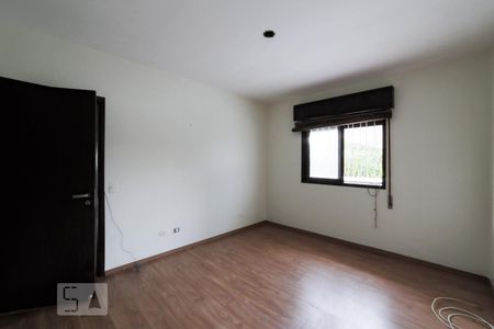 Casa à venda com 150m², 3 quartos e 2 vagasSuíte