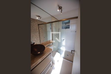 Apartamento à venda com 61m², 2 quartos e 1 vaga Apartamento à venda com 61m², 2 quartos e 1 vagaBanheiro