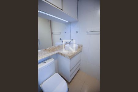 Apartamento à venda com 61m², 2 quartos e 1 vaga Apartamento à venda com 61m², 2 quartos e 1 vagaBanheiro Suíte