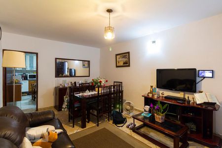 Sala de casa para alugar com 2 quartos, 120m² em Jardim Oriental, São Paulo