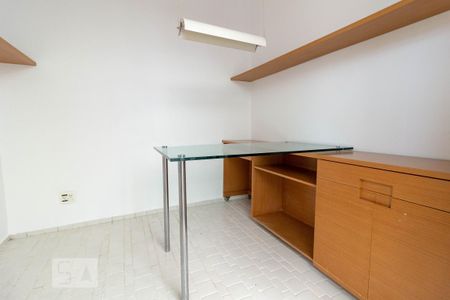 Casa para alugar com 120m², 2 quartos e 1 vagaEscritório