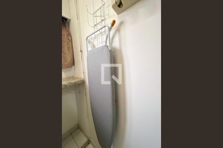 Apartamento à venda com 57m², 2 quartos e 1 vagaÁrea de Serviço