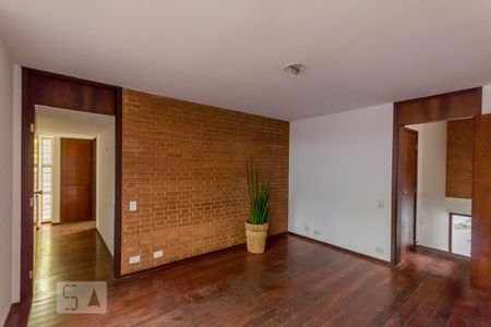 Casa à venda com 463m², 6 quartos e 6 vagas Casa à venda com 463m², 6 quartos e 6 vagasSala 2
