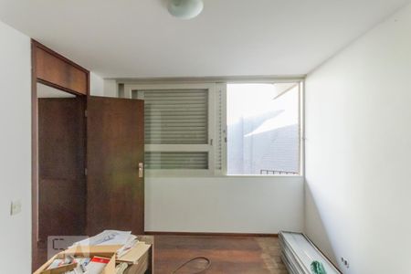 Casa à venda com 463m², 6 quartos e 6 vagas Casa à venda com 463m², 6 quartos e 6 vagasQuarto 1