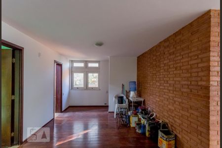 Casa à venda com 463m², 6 quartos e 6 vagas Casa à venda com 463m², 6 quartos e 6 vagasSala