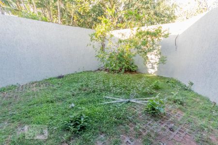 Casa à venda com 463m², 6 quartos e 6 vagas Casa à venda com 463m², 6 quartos e 6 vagasVista da janela