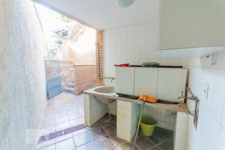 Casa à venda com 463m², 6 quartos e 6 vagas Casa à venda com 463m², 6 quartos e 6 vagasÁrea de serviço