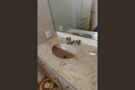 Casa à venda com 463m², 6 quartos e 6 vagas Casa à venda com 463m², 6 quartos e 6 vagasSuíte do quarto 2