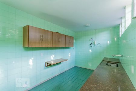 Casa à venda com 463m², 6 quartos e 6 vagas Casa à venda com 463m², 6 quartos e 6 vagasCozinha