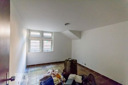 Casa à venda com 463m², 6 quartos e 6 vagas Casa à venda com 463m², 6 quartos e 6 vagasQuarto 4