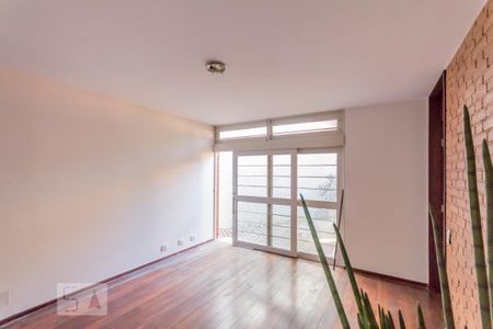 Casa à venda com 463m², 6 quartos e 6 vagas Casa à venda com 463m², 6 quartos e 6 vagasSala 2