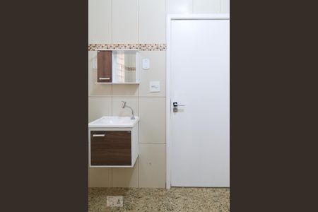 Casa à venda com 282m², 4 quartos e 4 vagasBanheiro