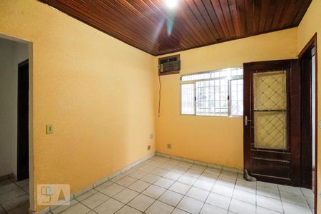 Sala de casa para alugar com 2 quartos, 89m² em Jaguaribe, Osasco