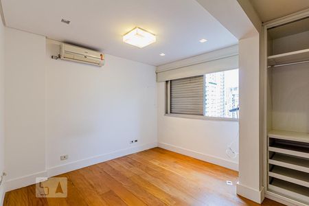 Primeira suíte de apartamento para alugar com 2 quartos, 115m² em Planalto Paulista, São Paulo