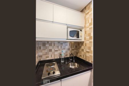 Cozinha de apartamento para alugar com 1 quarto, 48m² em Itaim Bibi, São Paulo