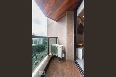 Varanda de apartamento para alugar com 1 quarto, 48m² em Itaim Bibi, São Paulo