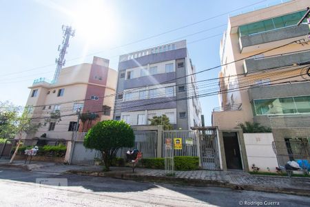 Apartamento para alugar com 70m², 3 quartos e 2 vagasFachada