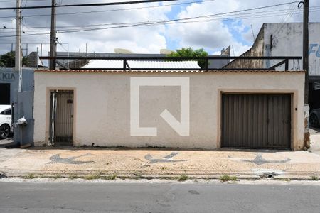 Casa à venda com 120m², 3 quartos e 4 vagasFachada