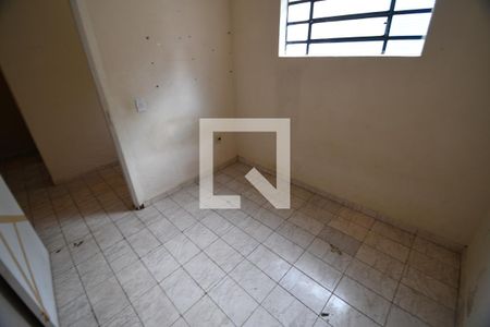 Casa à venda com 120m², 3 quartos e 4 vagasQuarto 2
