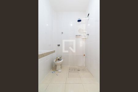 Casa para alugar com 168m², 3 quartos e 2 vagas Casa para alugar com 168m², 3 quartos e 2 vagasBanheiro da Suíte