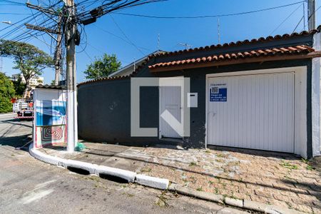Casa para alugar com 168m², 3 quartos e 2 vagas Casa para alugar com 168m², 3 quartos e 2 vagasFachada