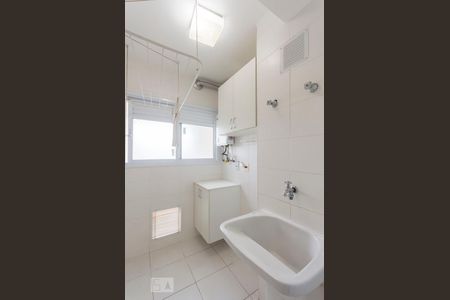 Apartamento para alugar com 76m², 2 quartos e 1 vagaArea de serviço