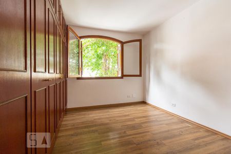 Casa à venda com 457m², 4 quartos e 8 vagasQuarto 2