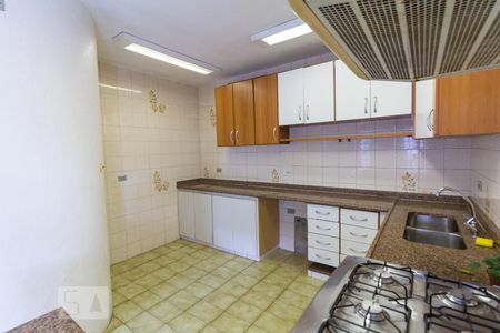 Casa à venda com 457m², 4 quartos e 8 vagasCozinha