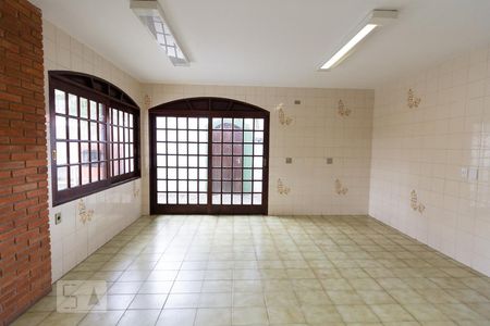 Casa à venda com 457m², 4 quartos e 8 vagasCopa