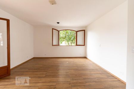 Casa à venda com 457m², 4 quartos e 8 vagasSuíte