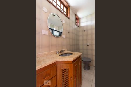 Casa à venda com 457m², 4 quartos e 8 vagasBanheiro Social 1