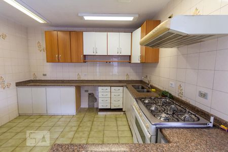 Casa à venda com 457m², 4 quartos e 8 vagasCozinha