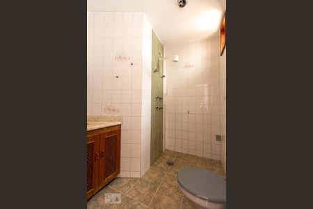 Casa à venda com 457m², 4 quartos e 8 vagasBanheiro Social 2