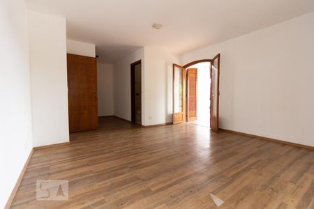 Casa à venda com 457m², 4 quartos e 8 vagasSuíte