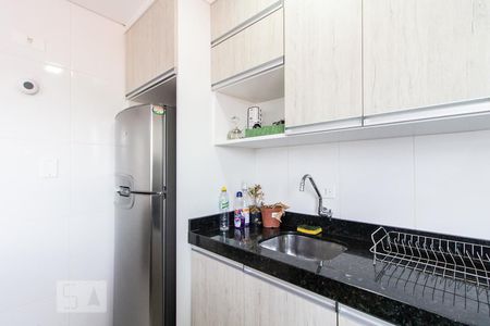 Cozinha de apartamento para alugar com 1 quarto, 35m² em Cajuru, Curitiba