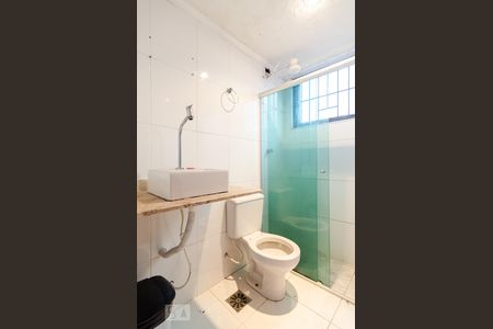 Banheiro de kitnet/studio para alugar com 1 quarto, 34m² em Centro, Campinas
