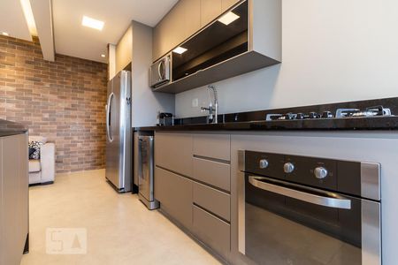 Cozinha de apartamento para alugar com 2 quartos, 90m² em Alphaville Empresarial, Barueri