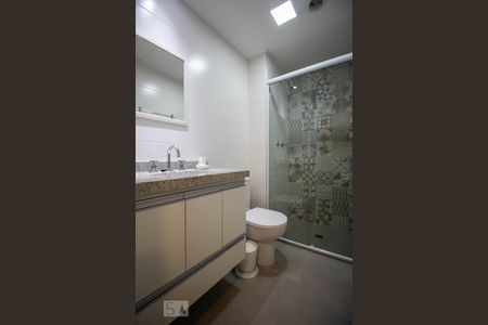 Banheiro social de kitnet/studio à venda com 1 quarto, 31m² em Sumarezinho, São Paulo