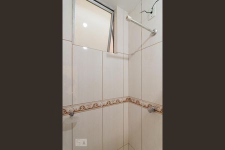 Banheiro de apartamento à venda com 3 quartos, 64m² em Alípio de Melo, Belo Horizonte