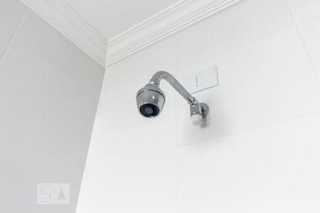 Casa à venda com 450m², 4 quartos e 6 vagas Casa à venda com 450m², 4 quartos e 6 vagasChuveiro do Banheiro da Suíte 2