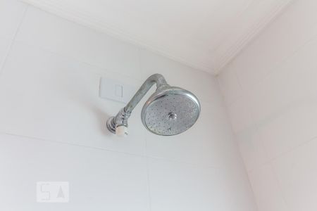 Casa à venda com 450m², 4 quartos e 6 vagas Casa à venda com 450m², 4 quartos e 6 vagasChuveiro do Banheiro da Suíte 3