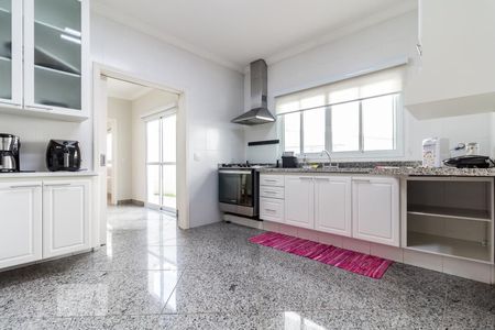 Casa à venda com 450m², 4 quartos e 6 vagas Casa à venda com 450m², 4 quartos e 6 vagasCozinha