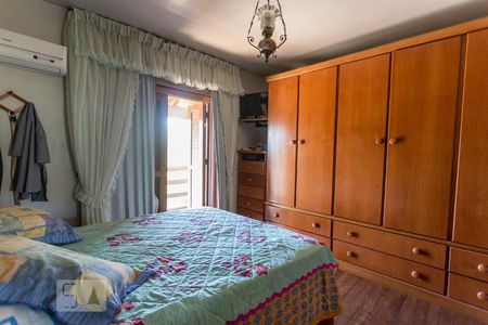 Casa à venda com 252m², 3 quartos e 4 vagas Casa à venda com 252m², 3 quartos e 4 vagasSuíte