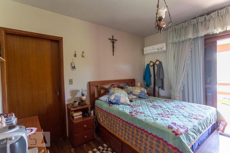 Casa à venda com 252m², 3 quartos e 4 vagas Casa à venda com 252m², 3 quartos e 4 vagasSuíte