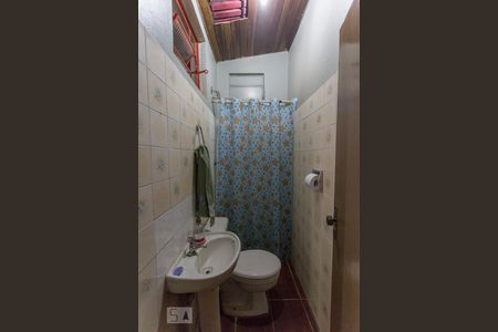 Casa à venda com 252m², 3 quartos e 4 vagas Casa à venda com 252m², 3 quartos e 4 vagasBanheiro no quiosque