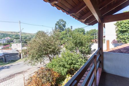 Casa à venda com 252m², 3 quartos e 4 vagas Casa à venda com 252m², 3 quartos e 4 vagasSacada