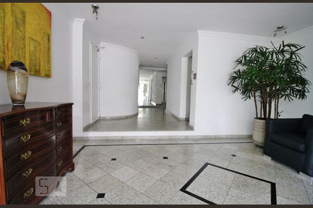 Apartamento à venda com 96m², 2 quartos e 2 vagasHall social